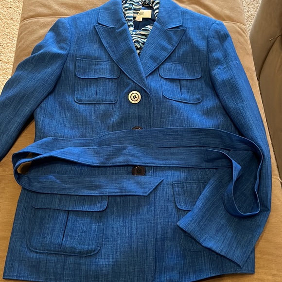 Like new! Blue pant suit - Picture 5 of 6